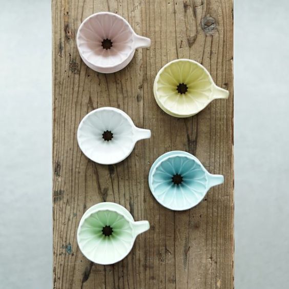 CAFEC FLOWER DRIPPER  cup4 <br>有田焼 2~4杯用 円すい 円錐<br>フラワードリッパー メジャースプーン付き　カフェック