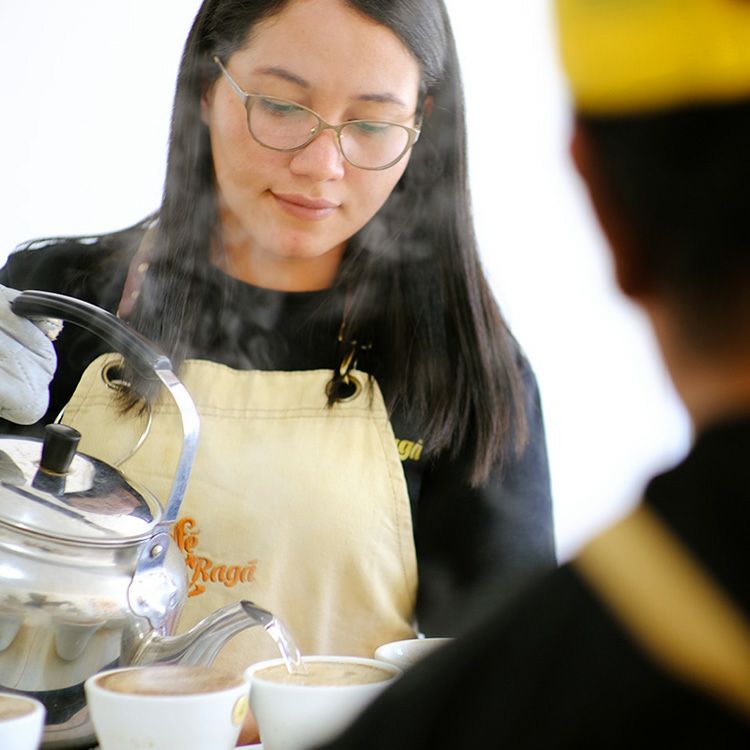 自家焙煎コーヒー　ホンジュラス　エル・ピノ農園　最高規格SHG 中煎り1000g 自家焙煎コーヒー豆 ホンジュラス エル・ピノ農園 最高規格SHG