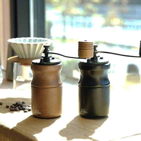 Kalita カリタ<br>コーヒーミル KH-10（ブラック / ブラウン）<br>Black / Brown【42168 / 42169】<br>コーヒー豆50g オマケ付き♪